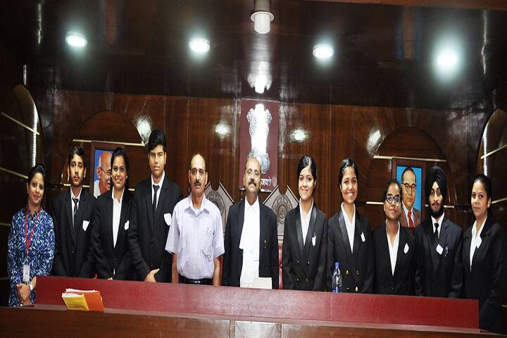 moot-court